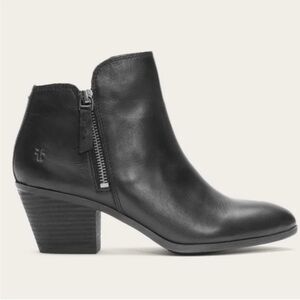 Frye Judith Black Leather Double Zip Ankle Bootie w Side Zipper and Block Heel